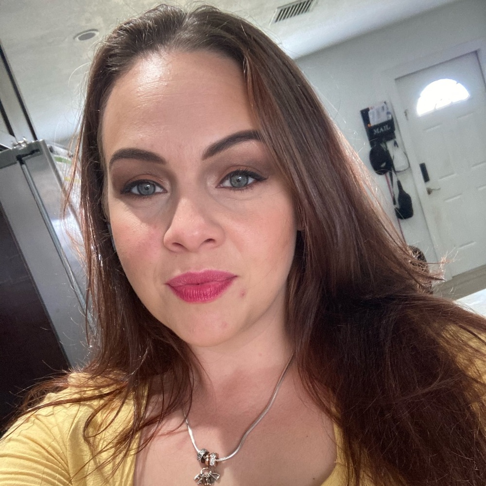 Meet your Posher, Roxanne